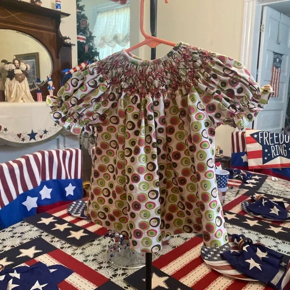 Smocked Giraffe Infant Girls Smocked Dress size 9 months - Picture 13 of 16